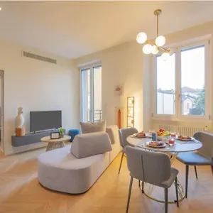 Sweett- Luxury Torino , Milano Italia